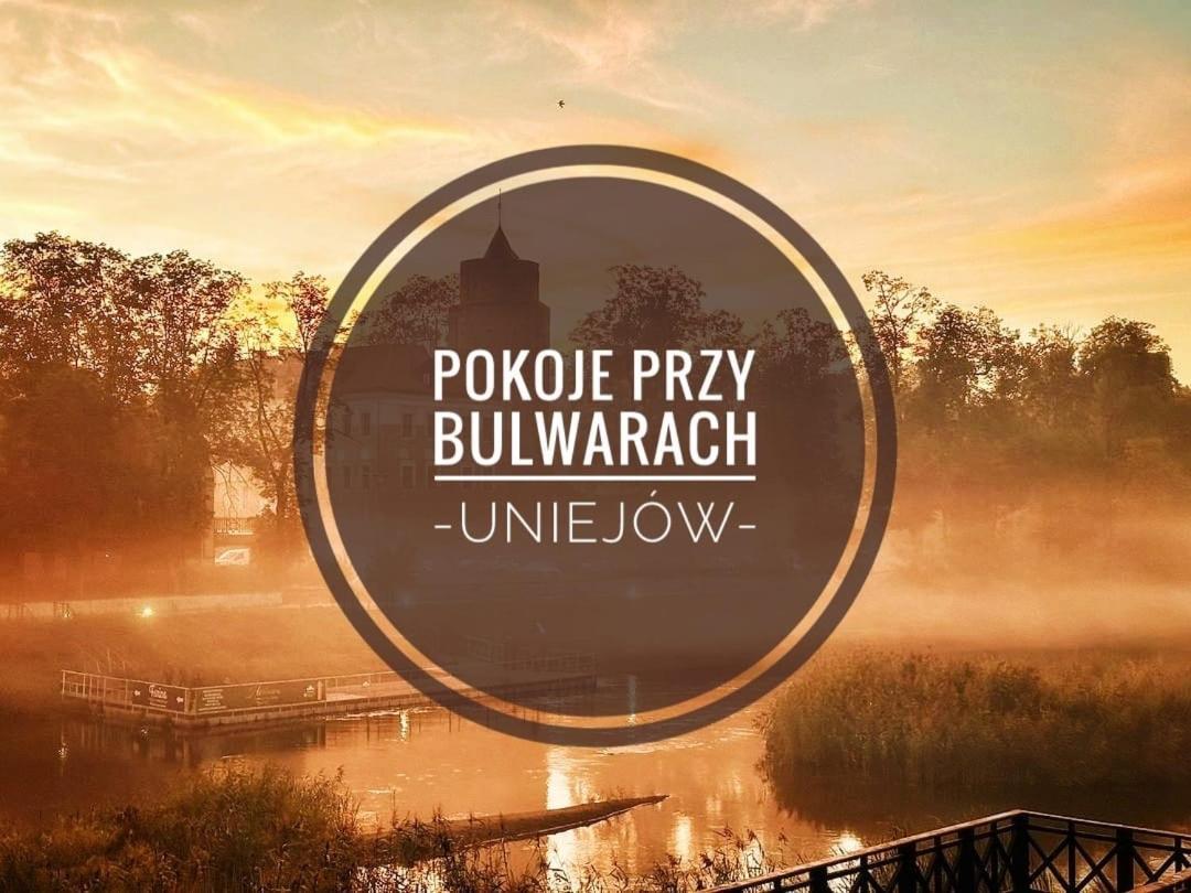 Pokoje Przy Bulwarach Apartman Uniejow Kültér fotó